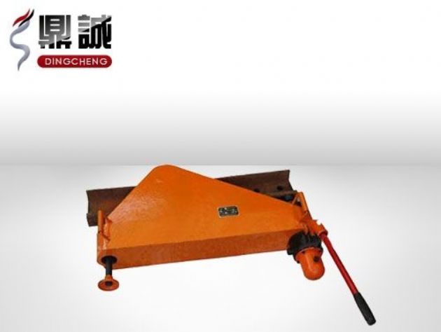 點擊查看詳細信息<br>標題：垂直液壓彎軌機 閱讀次數：4645